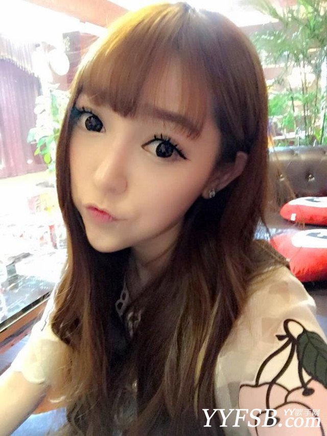 YY主播东方宝宝参加超级女声中途弃权