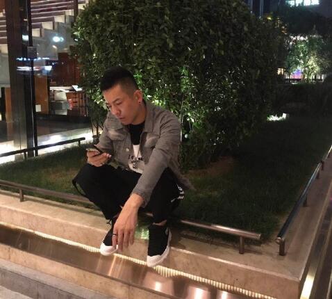 舞帝要转战直播平台起因,利哥带领舞帝主播集体停播和官方干