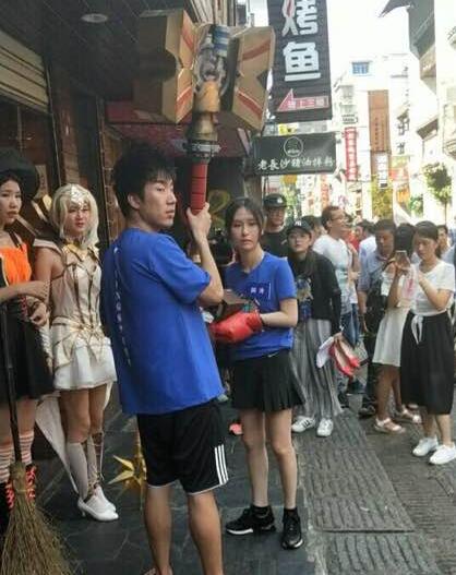 最近很多人吐槽阿冷,做活动满脸油丑的不行