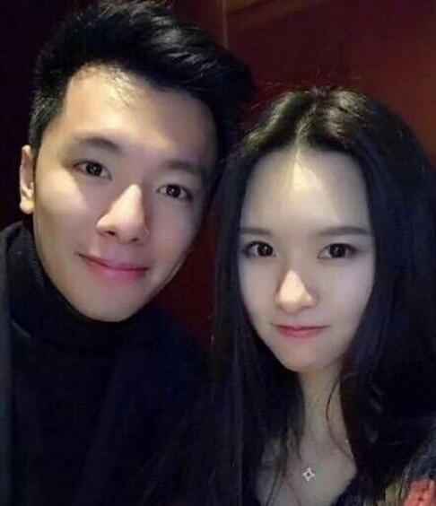 阻碍冯提莫吸引神壕是因为某些黑点 而反观阿冷的底牌太好