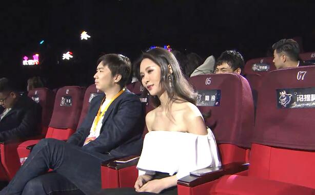 斗鱼年度总冠军阿冷发表获奖感言:这奖应该颁给身后支持她的人