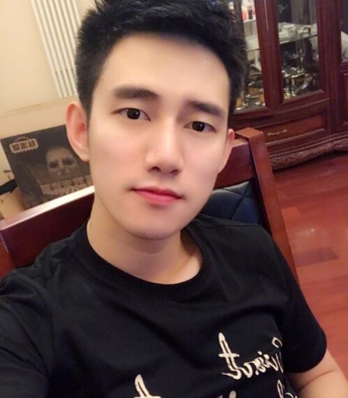阿哲没有去参加老六的婚礼,这一看很多人黑上阿哲了