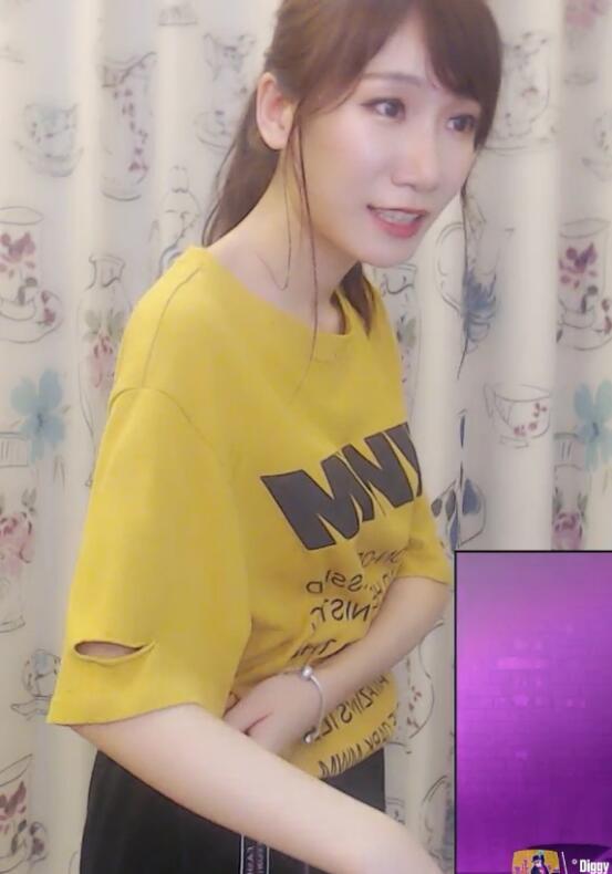 这个不露脸的女主播其实也很美 斗鱼小缘清淡妆容似邻家小姐姐