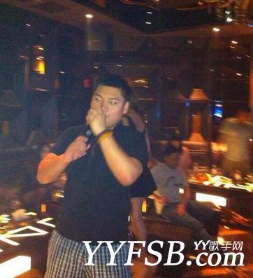 关于YY李先生跟YY微笑的事件大爆料!