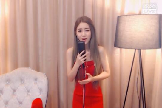 利哥大佛因美女主播争风吃醋 大佛被静静黑的不成样子