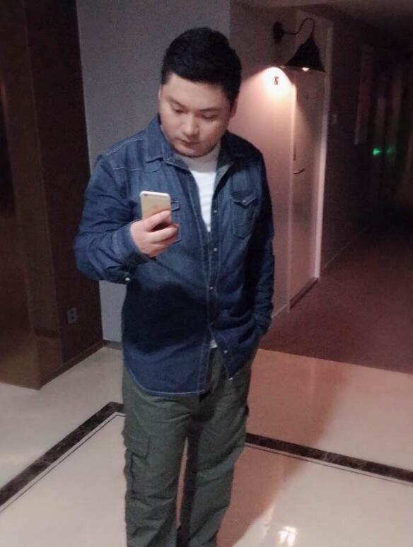 不要以为主播能赚多少钱 YY主播李先生一年签约费才300万