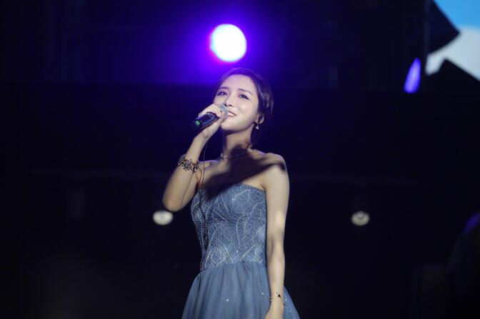 斗鱼主播陈一发儿被网友扒出已婚 发姐晒户口本自证目前单身