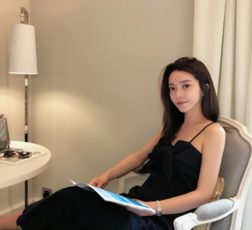 YY上最吸金的女主播崔阿扎 名下数量百万豪车从不炫耀默默做公益