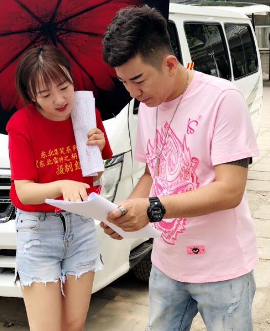 利哥澄清离开china并非忘恩负义 面见神豪快乐哥晒超大饭桌