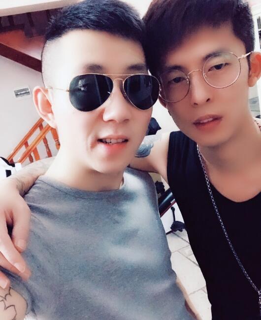 王小源就“举报”风波做出回应 如果犯毛病骂别人欢迎网友举报