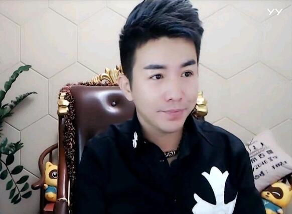 舞帝于利投资多套房产失利如今卖不出去 生第一辆车被徒弟开报废