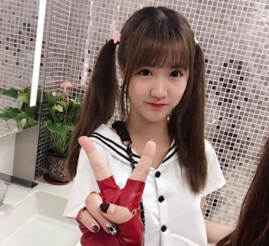 抖音宸荨樱桃蔡梓彤黑历史:退出GNZ48延迟出道 幼时成立至尊少女