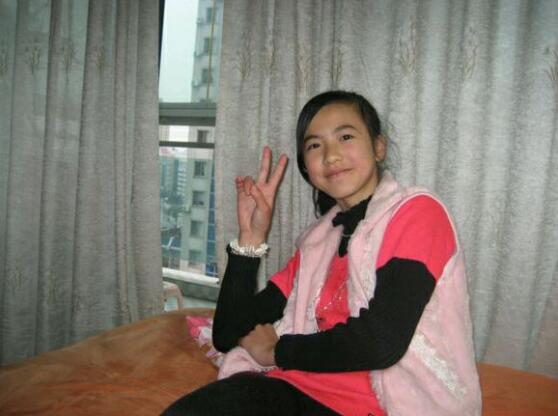 抖音宸荨樱桃蔡梓彤黑历史:退出GNZ48延迟出道 幼时成立至尊少女