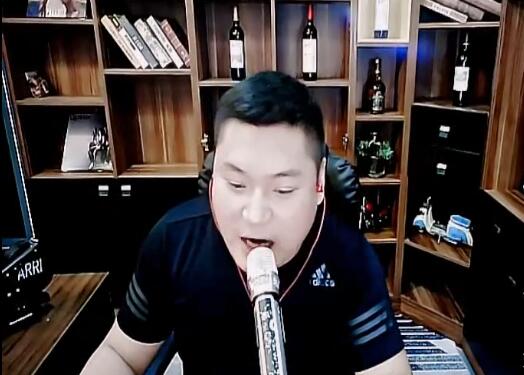 YY年度万年“老二”李先生准备500万夺冠 8年征战只为走上红毯