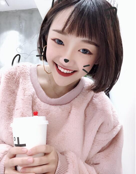 2018抖音最火的四大美女网红 看起来最成熟的一位却是00后女生