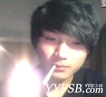 李先生14年铁粉讲述他的YY王者之路